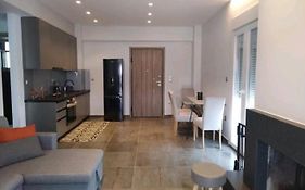 Central Cozy Apartment Patras
